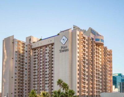 1BR Suite w/ Full Kitchen & Pool Access – Polo Towers Suites