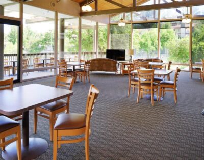 1BR Suite w/ Full Kitchen & Resort Amenities – Riviera Oaks Resort