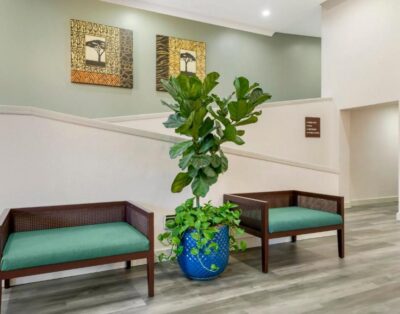 2BR Suite w/ Full Kitchen, Balcony & Washer/Dryer – Parkway International Resort