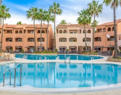 1BR Suite w/ Full Kitchen, Balcony & Washer Options – Los Amigos Beach Club