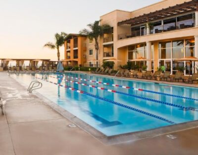 2BR Suite w/ Full Kitchen, Balcony & Resort Amenities – Grand Pacific Palisades Resort