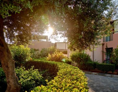 3BR Luxury Suite w/ Sea Views, Balcony & Full Kitchen – Village Heights Resort