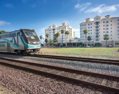 1BR Elegant Spa Suite w/ Balcony & Full Kitchen – Wyndham Oceanside Pier