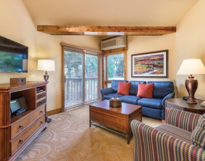 Comfortable 1BR Retreat w/ Fireplace & Murphy Bed | WorldMark Galena