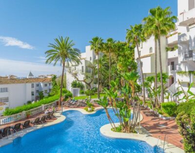 2BR Resort Suite w/ Kitchen, Balcony & Pool Access – Royal Oasis Club