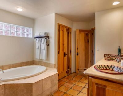 1BR Suite w/ Full Kitchen, Fireplace & Balcony – Hilton Vacation Club Rancho Manana
