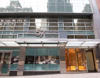 Luxury Studio Suite w/ Soaking Tub & Sleeper Sofa – Hilton Club West 57th Street New York