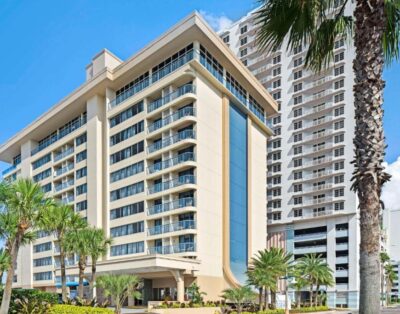 2BR Suite w/ Full Kitchen & Balcony – Daytona Beach Regency