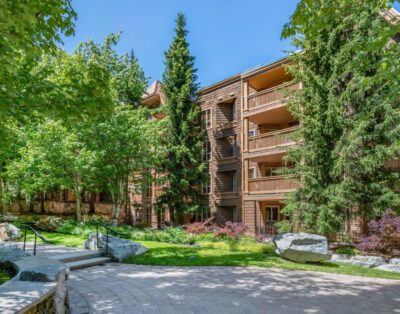 1Br Suite w/ Fireplace & Balcony – Hilton Whistler Resort
