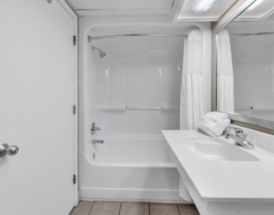 Oceanfront 2BR w/ Balcony + Pools | Camelot by the Sea