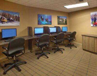 Desert 2BR Suite w/ Full Kitchen & Washer/Dryer | WorldMark Indio