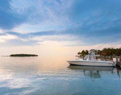 Studio Waterfront Suite w/ Full Kitchen, Balcony & Spacious Living – BG The Hammocks at Marathon