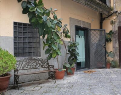 Comfortable Standard Unit | Pool & WiFi –Lodges at Naples