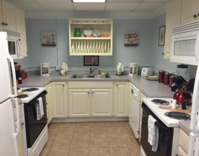 Cozy 1BR Getaway | Nature + Water Views | Riverview Resort