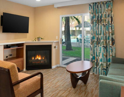 3-Bedroom Family Getaway w/ Balcony & Fireplace – WorldMark Palm Springs