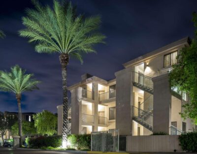 1-Bedroom Suite with Full Kitchen & Balcony – Scottsdale Links Resor