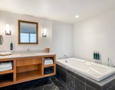 Spacious 1-Bedroom Suite with City Views – Embarc Vancouver