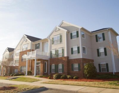 Spacious 4BR Suite | Pool, WiFi, Family-Friendly – Greensprings