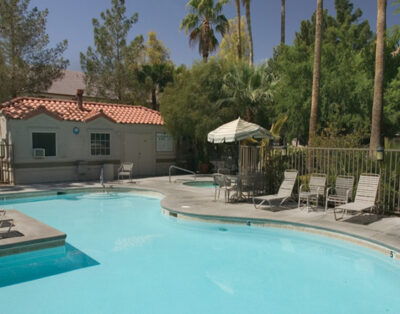 Spacious 2BR Suite | Pool, WiFi, Family-Friendly – WorldMark  – Spencer Street