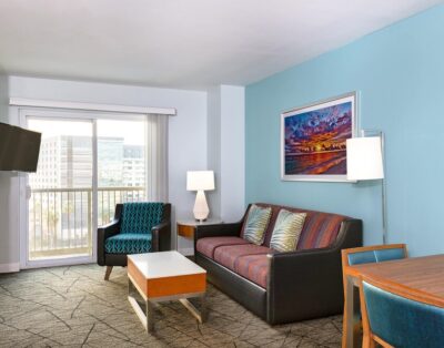 Comfortable 2BR Stay | Parking, WiFi, Near Attractions – WorldMark Anaheim