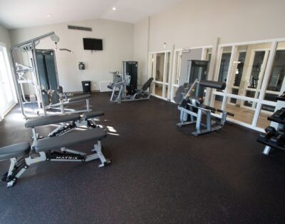 1-Bedroom Suite Sleeps 8 – Waterfront & Marina Access