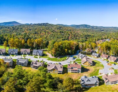 3BR Cottage Suite w/ Fireplace, Private Pool & Spa Access – BG Club Lodges at Trillium