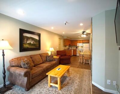 1BR Ski Condo w/ Full Kitchen & Fireplace – Skiers Lodge Park City