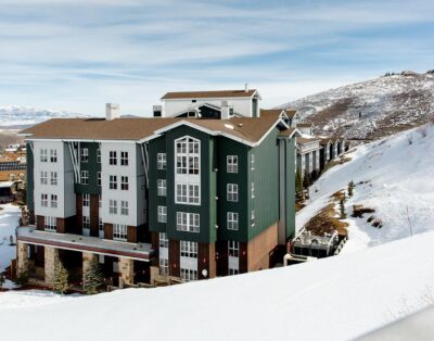 Cozy Guestroom – Sleeps 4 w/ Kitchenette & Ski Access