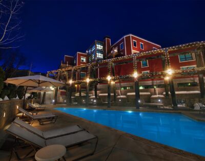 Spacious 2-BR Villa – Sleeps , 3 TVs & Full Kitchen