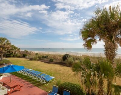 Spacious 2BR Oceanfront Suite w/ Balcony – Sleeps 6