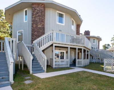 Spacious 2-Bedroom Villa – Sleeps 6 w/ Kitchen & Resort Amenities