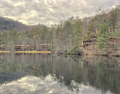 Foxhunt 2-BR Mountain Townhome w/ Fireplace, Balcony & Pool Access