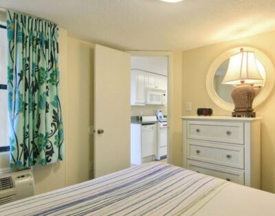 1BR Beachfront Suite w/ Full Kitchen & 2 Baths – Peppertree By The Sea
